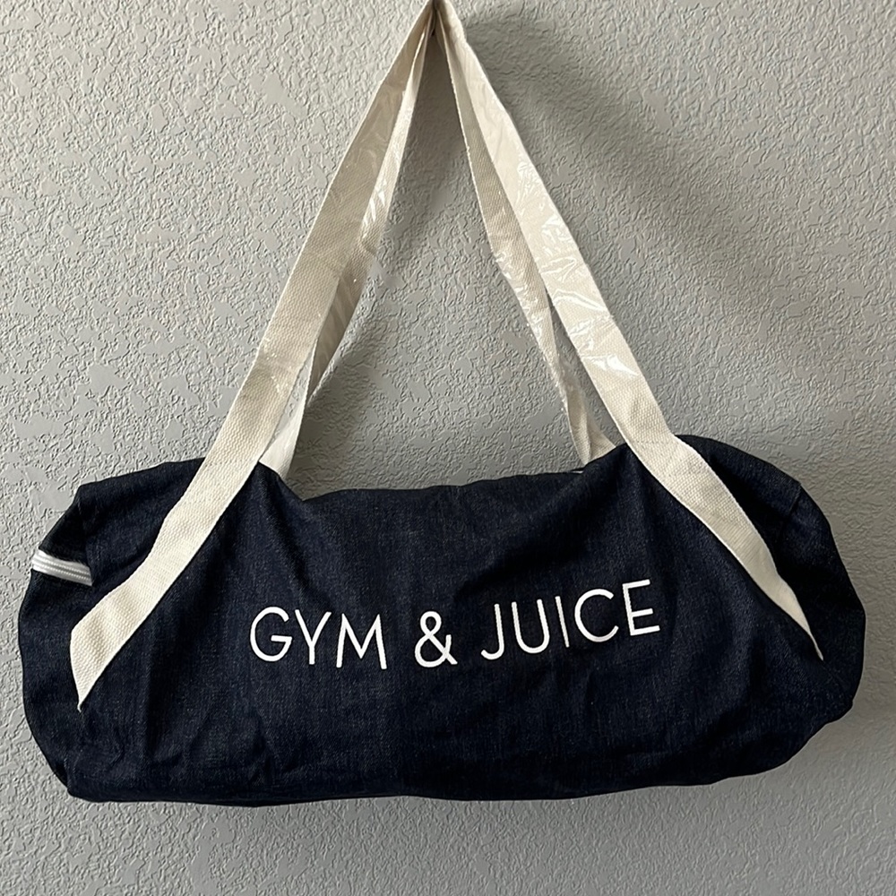 Private Party Gym and Juice Duffel Yoga Bag NWT